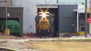 CSX L418 with CSX 4436 Working at Lakeside Book Company in Crawfordsville, Indiana