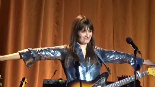 Bravo Tu As Gagné (reprise*) ~ Clara Luciani @ Lille (12-01-2023)