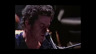 Lou Reed explains that "Rock'n'Roll" and "Waiting for the man" have the same chords (Rare LIVE)