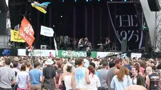 The 1975 - Chocolate (Glastonbury 2013)