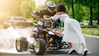 Девчонки и фотосессия у МГУ /  Yamaha yfz450R