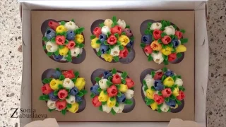 Капкейки с кремовыми цветами. Тюльпаны Buttercream flowers