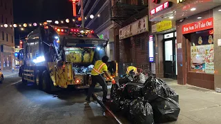 30 Minutes of Garbage Trucks in New York City