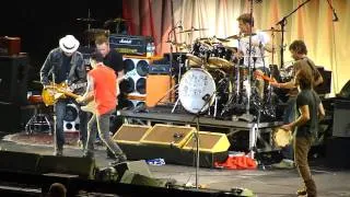 Pearl Jam and Neil Young Rockin' in the Free World 2011