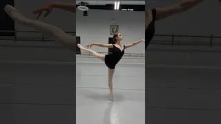 dancing around the studio 🖤🫶 #ballet #ballerina #balletdancer #pointe #shorts