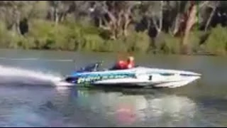 HELLRAZOR @ 130+ MPH 2014 GTS MILDURA 100 WATER SKI RACE