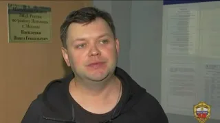 Сыграл пьяного гаишника 37-летний актёр театра «Современник» Дмитрий Смолев