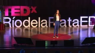 Fuera de la escuela, en serio | Laura Benbenaste | TEDxRiodelaPlataED