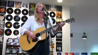 Lissie performs "Stay" at HMV, Arndale Manchester, 14th February 2016