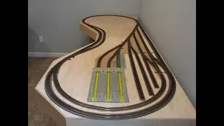 HO Scale Illinois Central train layout (includes DCC wiring)