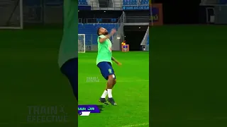 Neymar Takes On Ultimate “How’s Your Touch” Challenge 🚁