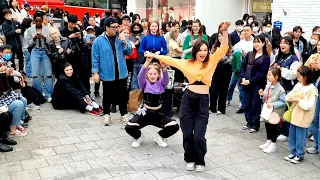 [STREET ARTIST] BLACK MIST: LIA. INTERACTIVE HONGDAE BUSKING (RED). 230325.