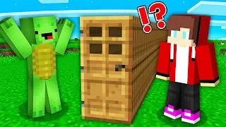 Mikey and JJ found a LONGEST DOOR in Minecraft! (Maizen)