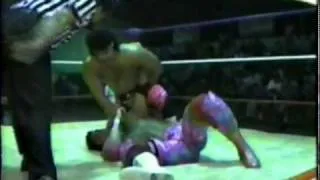 AWF: Ray González vs. Tom Brandi