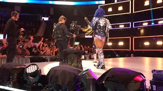 Boss 'n' Hug Connection (Sasha Banks & Bayley) entrance - SD Live 9/24/19 Chase Center San Francisco