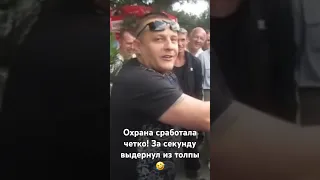 2010 год ! Развод таксистов в аэропорту!