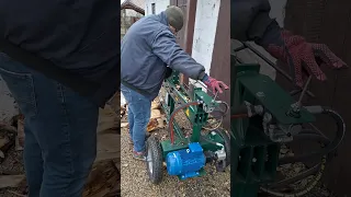 Malku skaldykle.   Wood splitter.