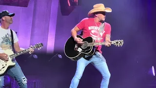 Jason Aldean live in Tampa filmed in 4K up front. Full Show.