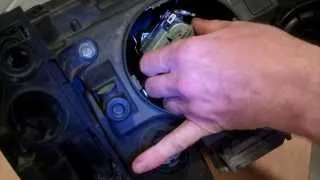 How to change headlight HID bulb / change beam pattern on Range Rover Sport 2005-09