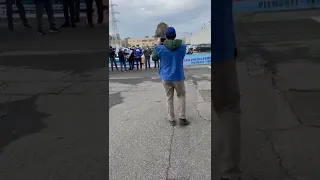 La protesta della polizia penitenziaria davanti al carcere di Torino