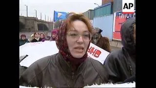 RUSSIA: MOSCOW: MOTHERS PROTEST AGAINST WAR IN CHECHNYA