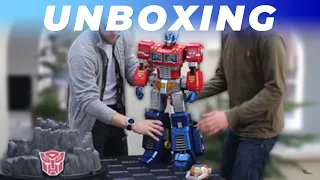 Optimus Prime - unboxing of the Development Pre-production Model