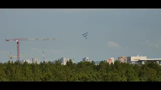 Пилотажная группа РУССКИЕ ВИТЯЗИ в небе над Сургутом 11 июня 2022