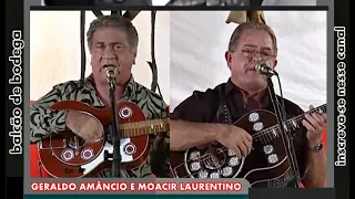 GERALDO AMÂNCIO E MOACIR LAURENTINO -  Num Festival de Repentistas em Cajazeiras-PB.