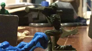 Army men, battle for the 5 cent coin | An Army men stop motion