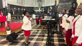 Kugenda Ntashimye (Chorale Burundaise Magnificat) : Paroisse saint Jean-Baptiste