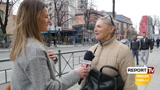 Report TV - 8-marsi, gratë shqiptare festojnë apo protestojnë? Ja dhuratat