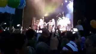 A mash up of "Who The Fuck Is Alice" by Smokie @Lohusalu Port 2013