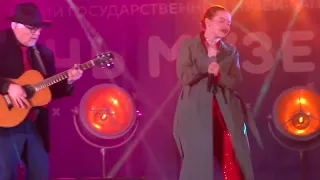 Елена Смирнова & "ДискотеZZа -Босая (кавер 2Маши) (Вологда Ночь музеев 18/05/24)