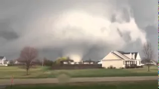 Huge Tornado Whips Across Northern Illinois