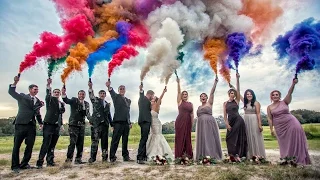 COLORED SMOKE WEDDING PORTRAIT