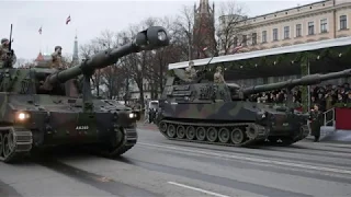Militārā parāde par godu Latvijas armijas simtgadei