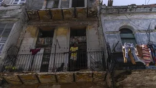 Habitantes de La Habana viven con miedo al derrumbe con cientos de edificios en estado crítico