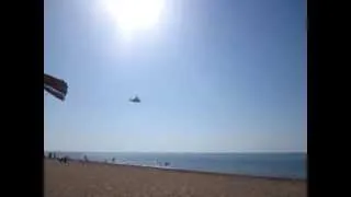 Вертолет Ми-4 над пляжем в Крыму. The Mi-4 on the beach in the Crimea.