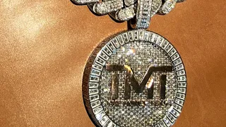 Floyd Mayweather 1 million dollar chain