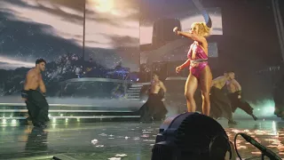 Piece Of Me 27 DEC 2017 - Britney performs Baby One More Time / Oops I Did It Again