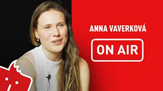 Anna Vaverková ON AIR: „Rap neposlouchám, ale jeho práce s češtinou je mi blízká.”