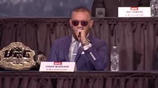 Conor McGregor roasting Jeremy Stephens at UFC 205 press conference. EPIC !