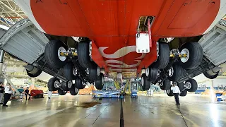Airbus A380 Landing Gear Replacement by Emirates Engineering