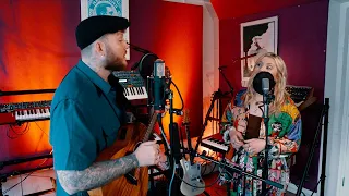 Ella Henderson & James Arthur – Let’s Go Home Together (Acoustic Video)