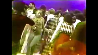 Soul Train Gang 1973 | Lynn Collins-Mama Feel Good