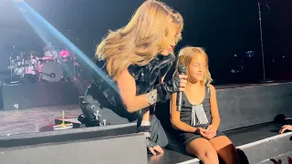 Shania Twain - Audience Interaction in Las Vegas, NV - 6/15/2022