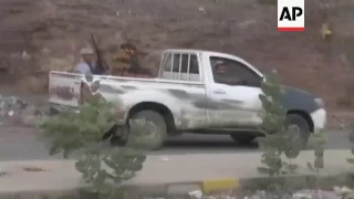 Popular resistance militia fight in Taiz