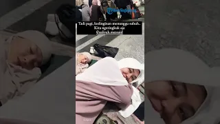 Aaliyah Massaid Goleran di Pelataran Masjid Nantikan Waktu Salat, Teteskan Air Mata di Raudhah!