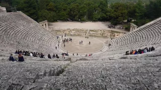 Singer in Epidaurus theater 🎭