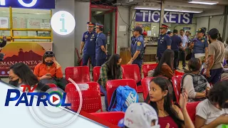 Mga biyaheng Bicol sa PITX hirap nang makabili ng ticket | TV Patrol